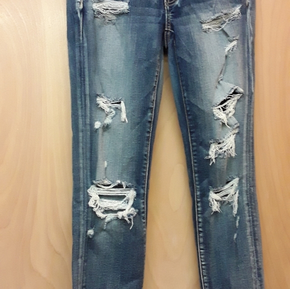 American Eagle Distressed Denim Jeans 4 - Picture 2 of 13